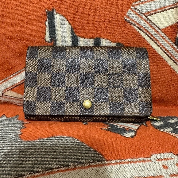Louis Vuitton Checkered Wallet - Brown and Black